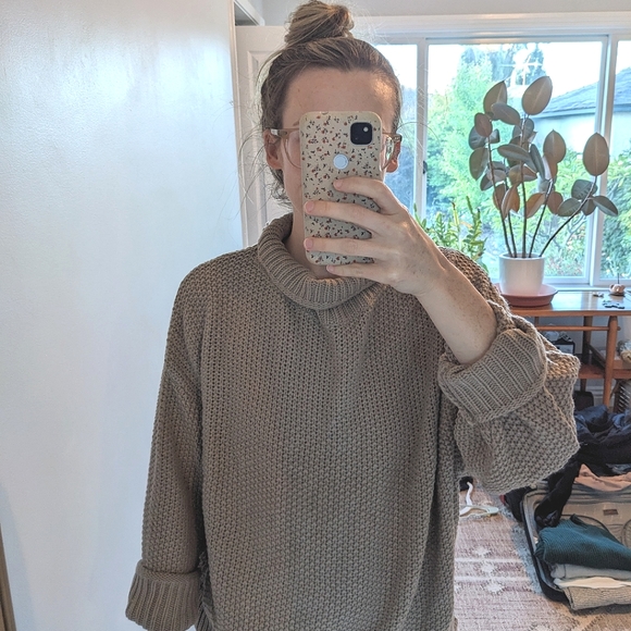 Miracle sweater - nwt - Picture 2 of 8